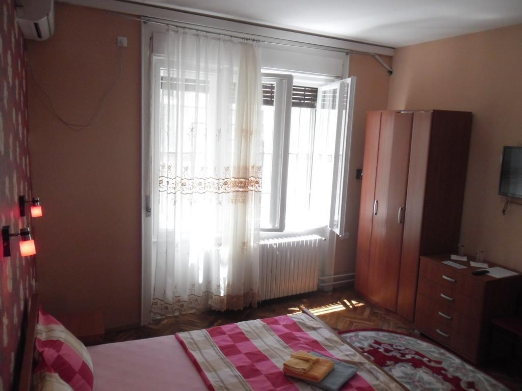 Family Top Rooms Bela Lada Sobe Νόβι Σαντ Δωμάτιο φωτογραφία