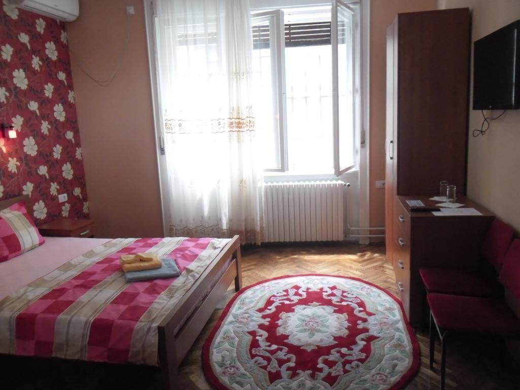 Family Top Rooms Bela Lada Sobe Νόβι Σαντ Δωμάτιο φωτογραφία