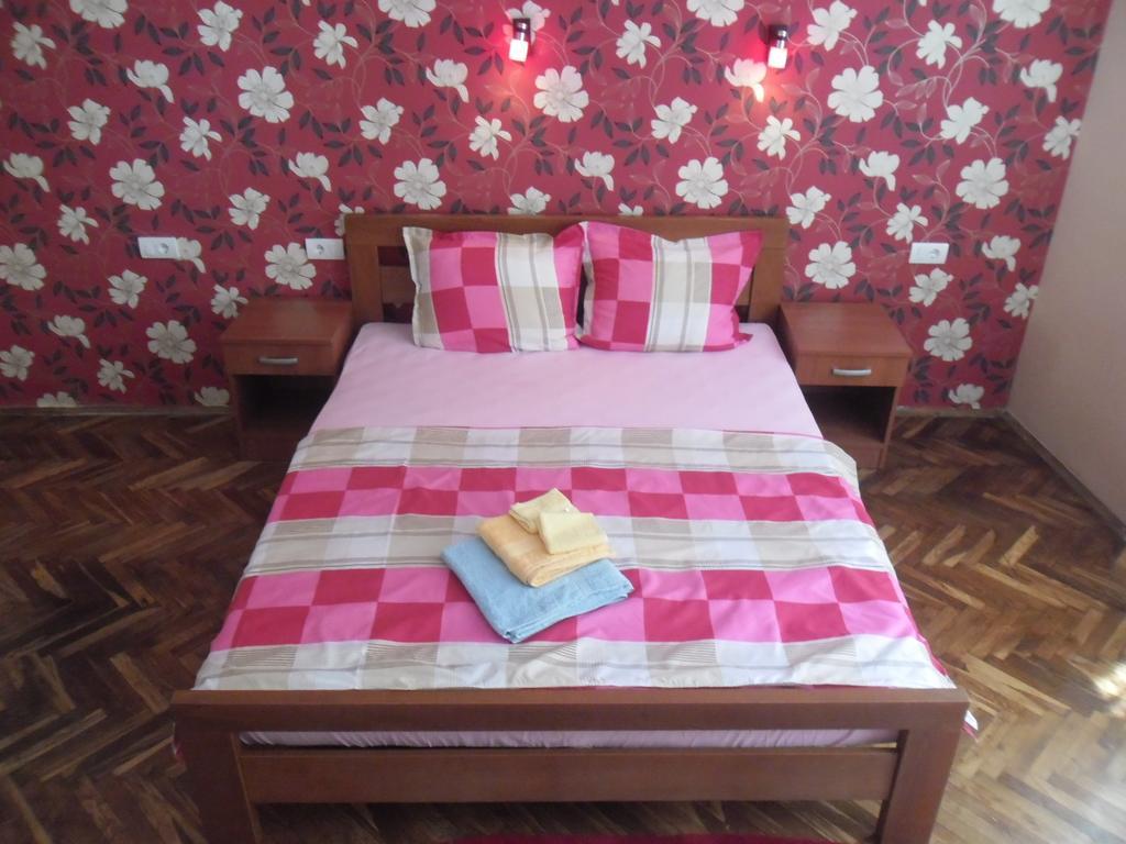 Family Top Rooms Bela Lada Sobe Νόβι Σαντ Δωμάτιο φωτογραφία