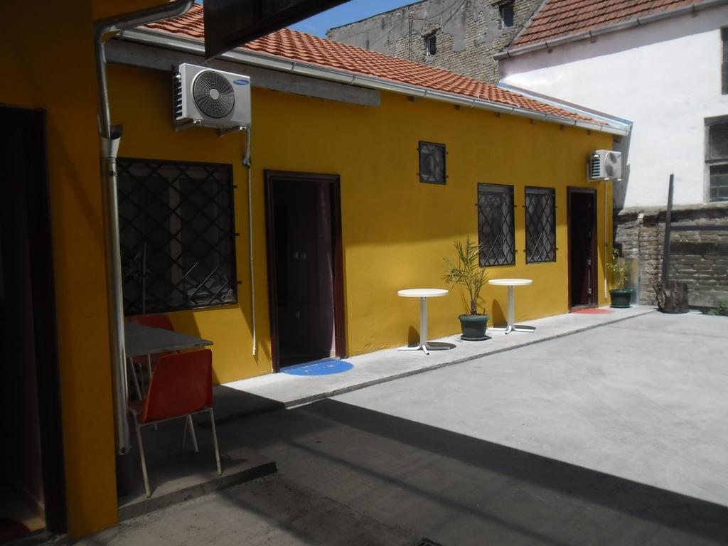 Family Top Rooms Bela Lada Sobe Νόβι Σαντ Εξωτερικό φωτογραφία